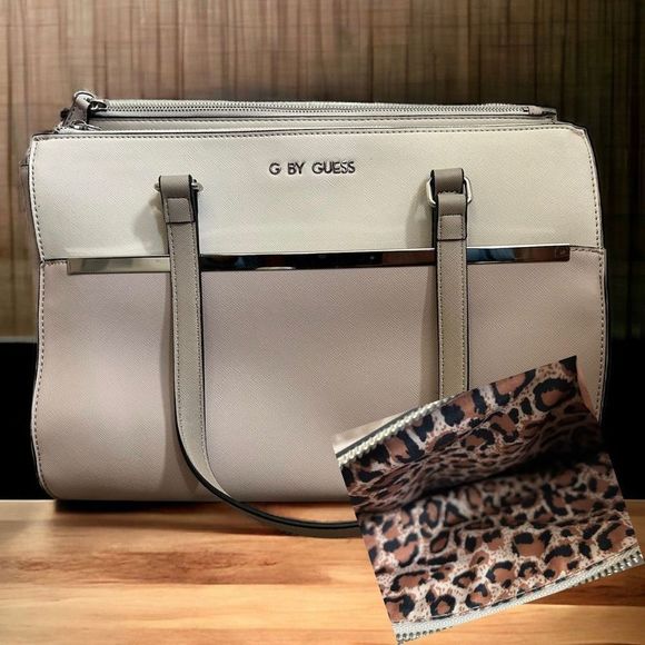 G by Guess Tote with Tablet/Notebook Pockets NWOT - Picture 1 of 6